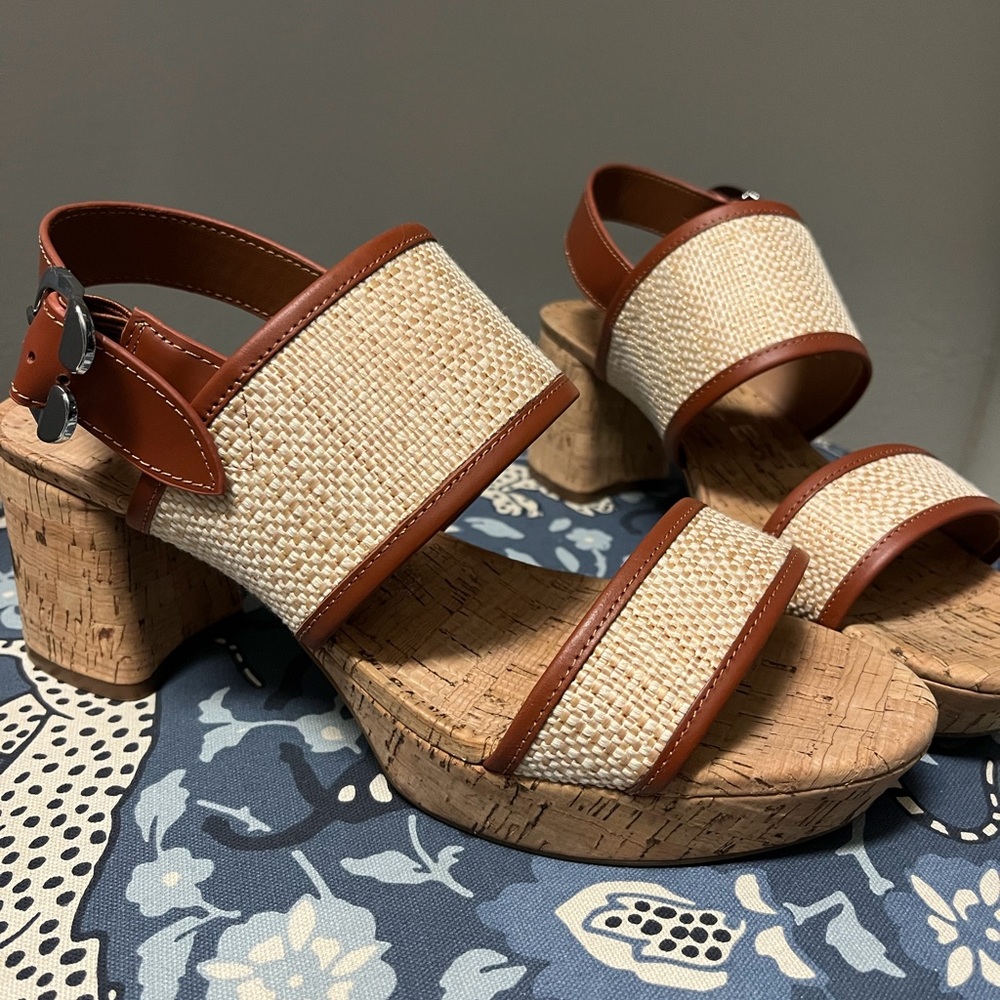 AEROSOLES Tan and Brown Sandals
